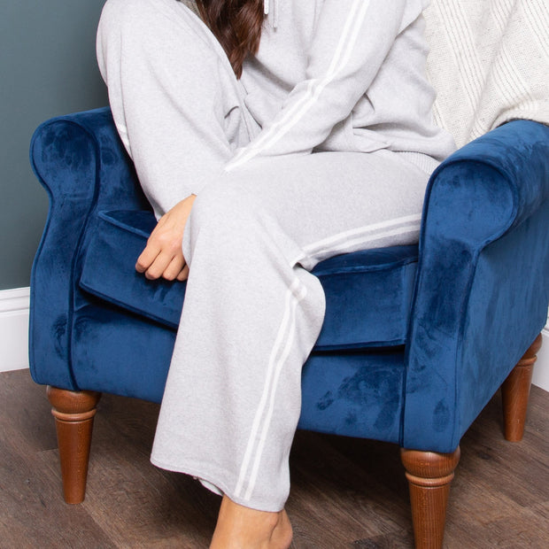 Woman in hinton knit loungers grey