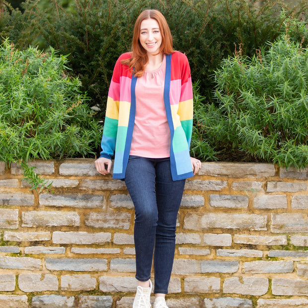 Woman in stour jersey t-shirt soft pink 