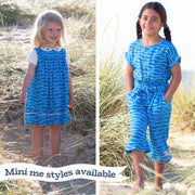 Woman in kingston kleid wavy daisy 
