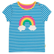 
Mädchen im rainbow t-shirt
